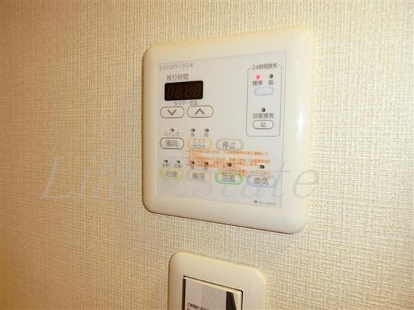 大阪市中央区伏見町３丁目のマンション