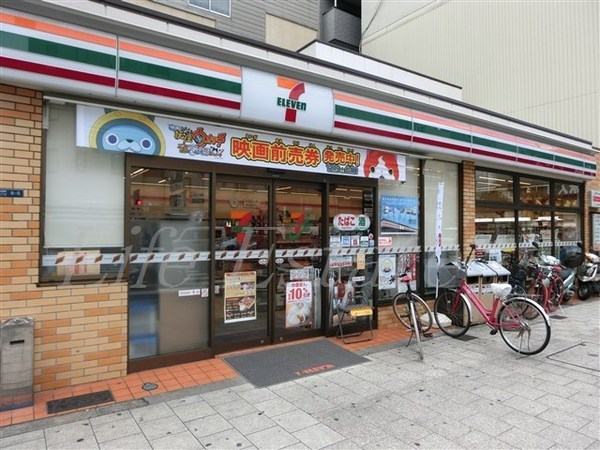 コンフォリア・リヴ谷町九丁目ソルテラス(セブンイレブン大阪瓦屋町3丁目店)