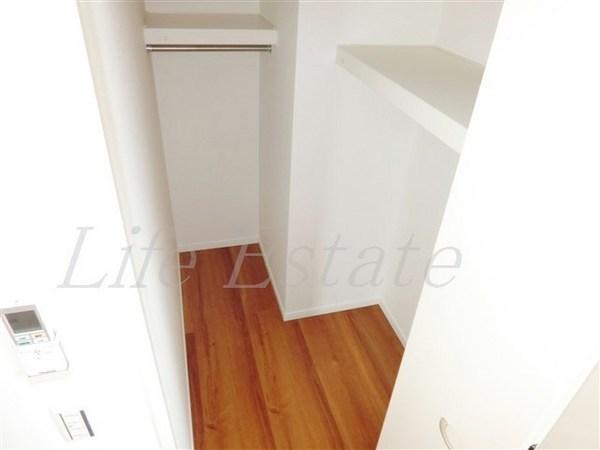 S.D-room