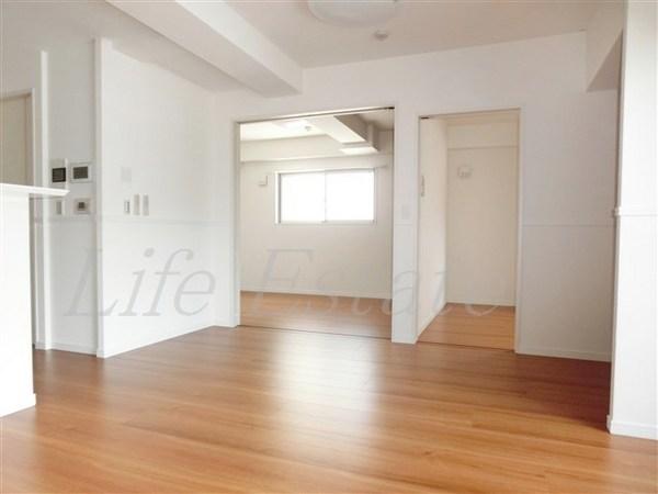 S.D-room