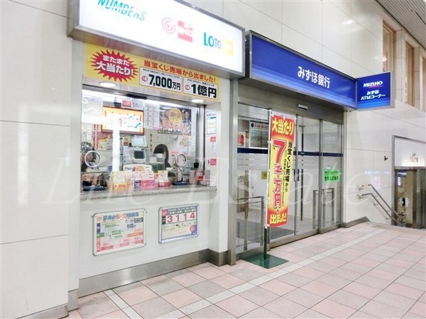 コージーコート釣鐘(みずほ銀行京阪京橋支店)