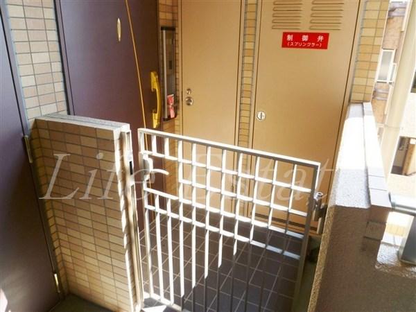 大阪市中央区南久宝寺町１丁目のマンション