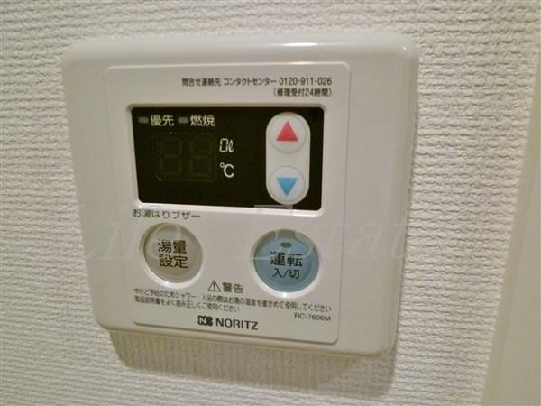 クリスタルグランツ心斎橋EAST