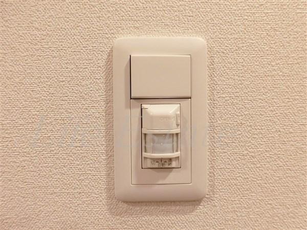 プレサンス心斎橋ニスト