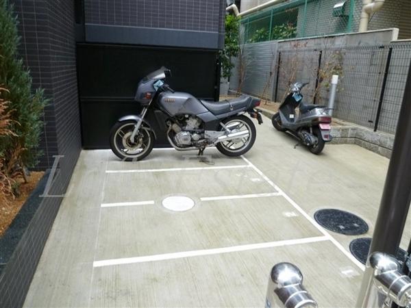ジュネーゼグラン本町EAST