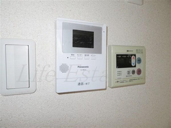大阪市天王寺区上本町３丁目のマンション