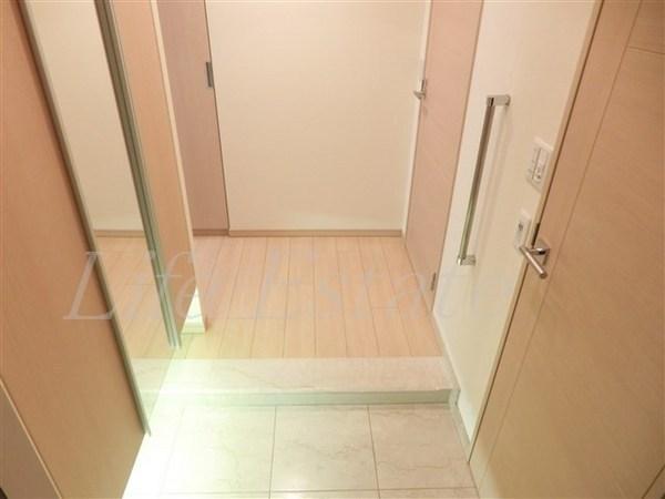 大阪市天王寺区上本町７丁目のマンション