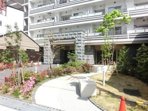 プレサンスロジェ難波グランドウエスト