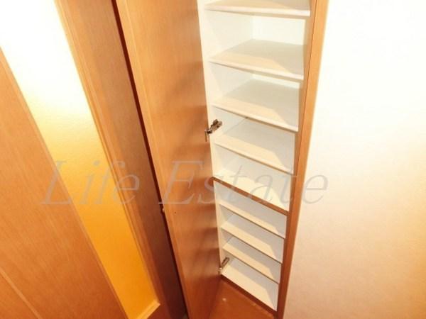 大阪市中央区南船場２丁目のマンション