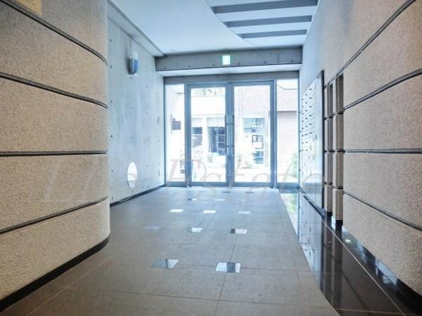 大阪市中央区南船場２丁目のマンション