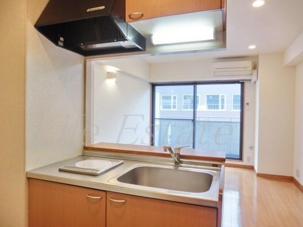 大阪市中央区南船場２丁目のマンション