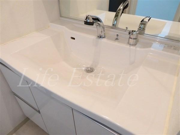 クリスタルエグゼ心斎橋