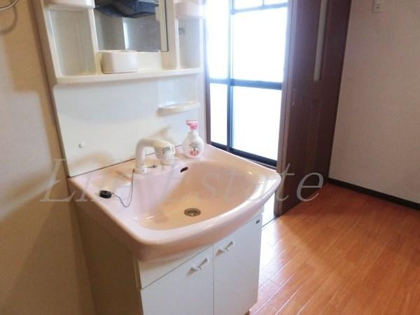 ロジュマン上本町