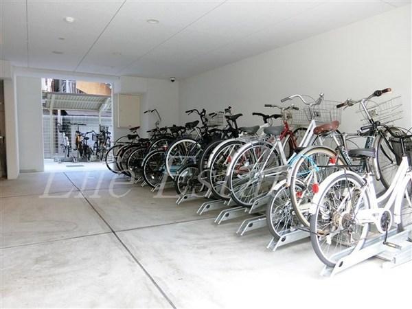 セレニテ夕陽丘EST