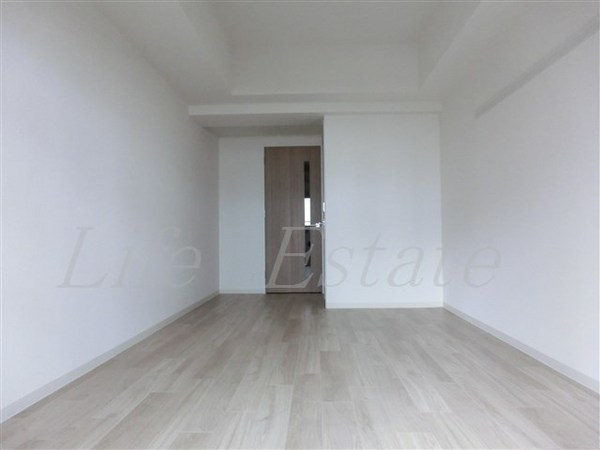 プレサンス堺筋本町駅前