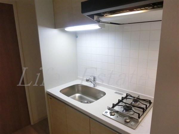 プレサンス堺筋本町駅前