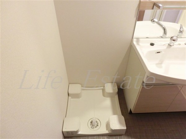 プレサンス堺筋本町駅前