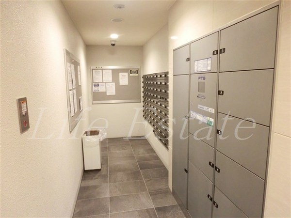 プレサンス堺筋本町駅前