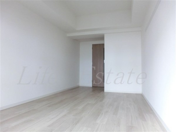 プレサンス堺筋本町駅前