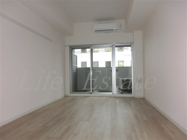 プレサンス堺筋本町駅前