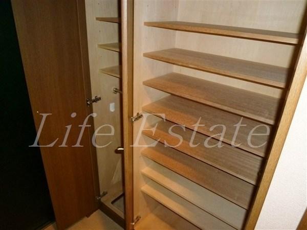 リーガル北心斎橋(玄関)