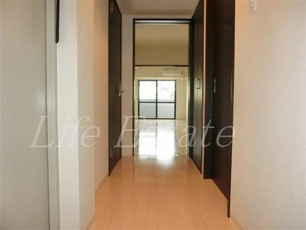 インテリジェンス御堂(玄関)