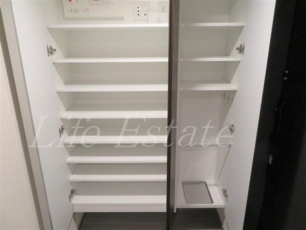 大阪市中央区南本町１丁目のマンション