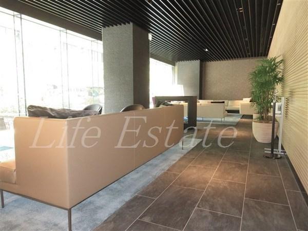 大阪市中央区南本町１丁目のマンション