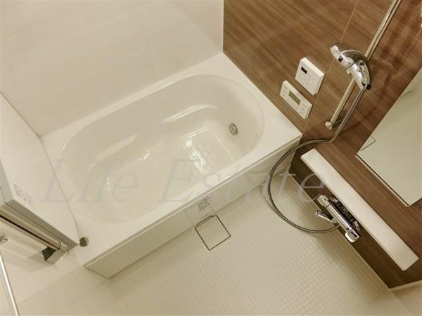 大阪市中央区南本町４丁目のマンション