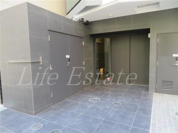 コンフォリア・リヴ谷町四丁目(エントランス)