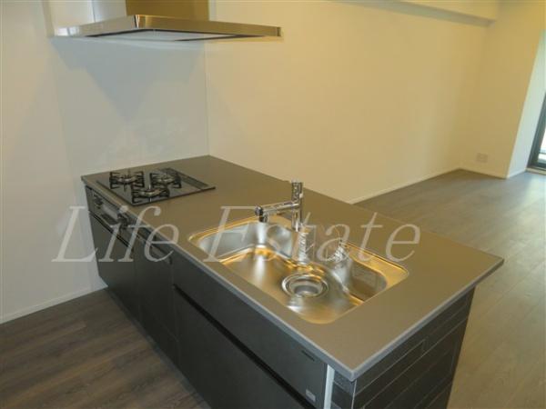 コンフォリア・リヴ谷町四丁目(キッチン)