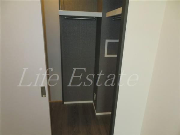 コンフォリア・リヴ谷町四丁目(収納)