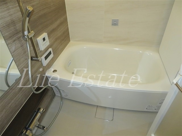 大阪市中央区久太郎町1丁目のマンション(バス)