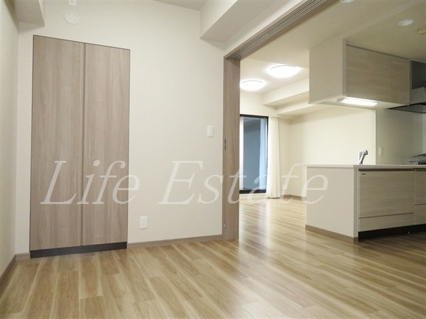 大阪市中央区久太郎町1丁目のマンション(洋室)