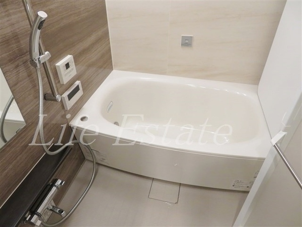 大阪市中央区久太郎町1丁目のマンション(バス)