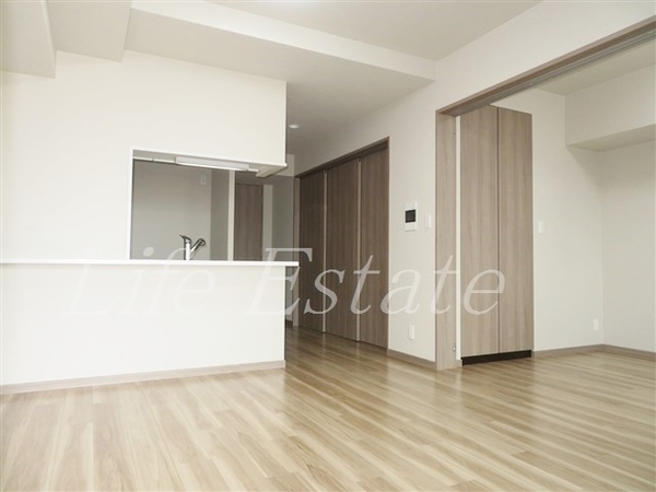 大阪市中央区久太郎町1丁目のマンション(リビング)