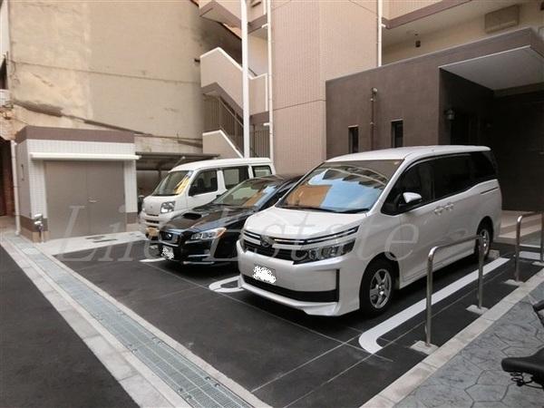 リーベルクリサンス(駐車場)