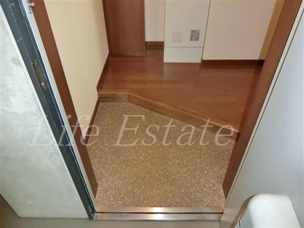 大阪市中央区南船場２丁目のマンション