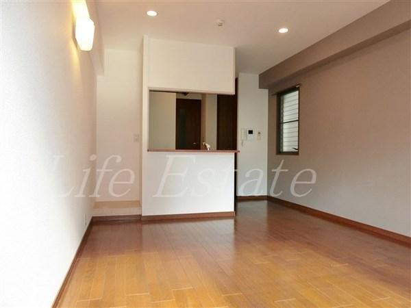 大阪市中央区南船場２丁目のマンション