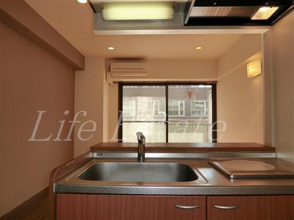 大阪市中央区南船場２丁目のマンション