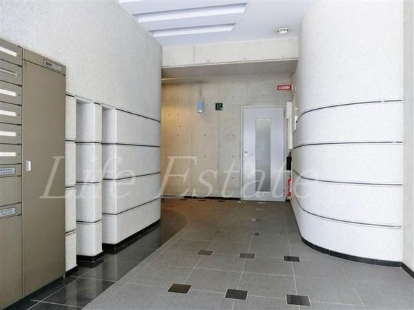 大阪市中央区南船場２丁目のマンション