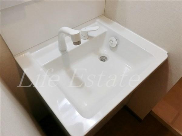 大阪市中央区南船場２丁目のマンション