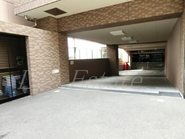 リーガル南船場(駐車場)
