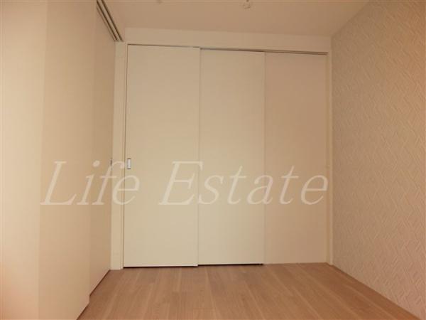 セレニテ本町東リアン(洋室)