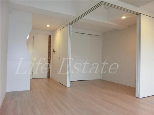 セレニテ本町東リアン(リビング)