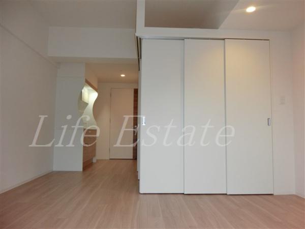 セレニテ本町東リアン(リビング)