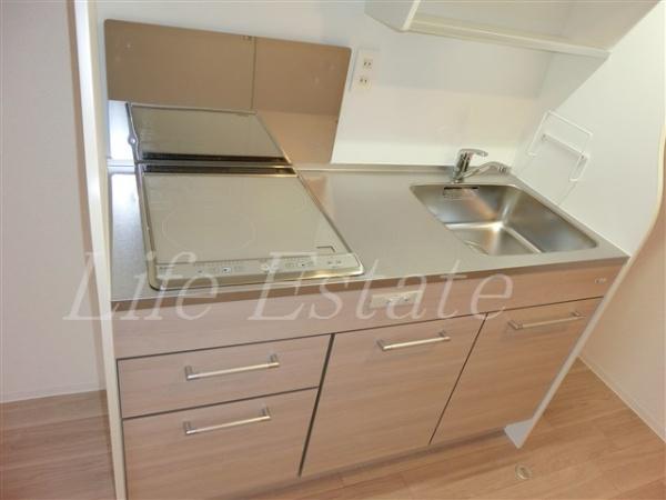 セレニテ本町東リアン(キッチン)