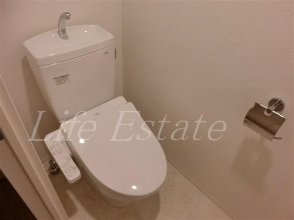 セレニテ本町東リアン(トイレ)