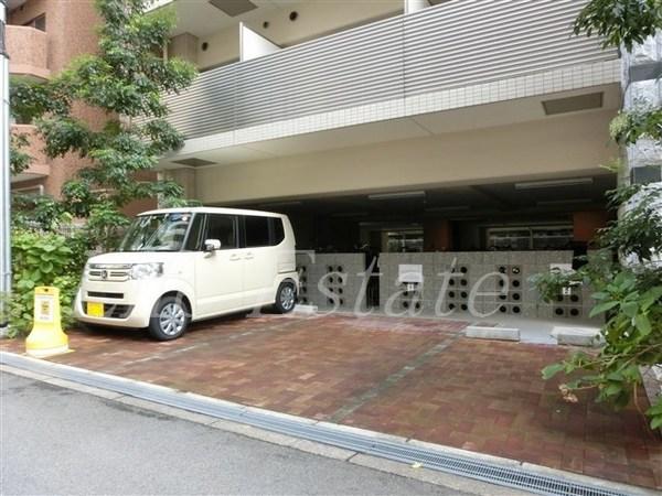ドルチェヴィータ北浜(駐車場)