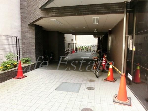 S-RESIDENCEHommachiMarks(駐車場)